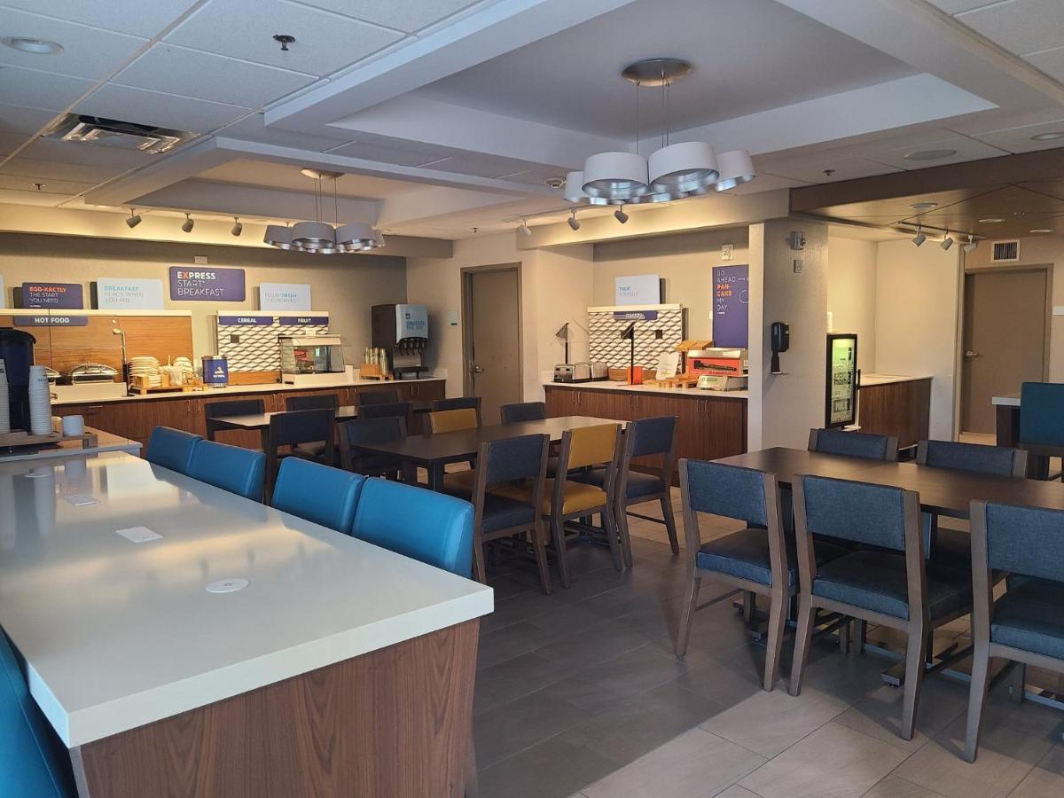 Holiday Inn Express Fort Lauderdale North - Executive Airport By Ihg Екстер'єр фото
