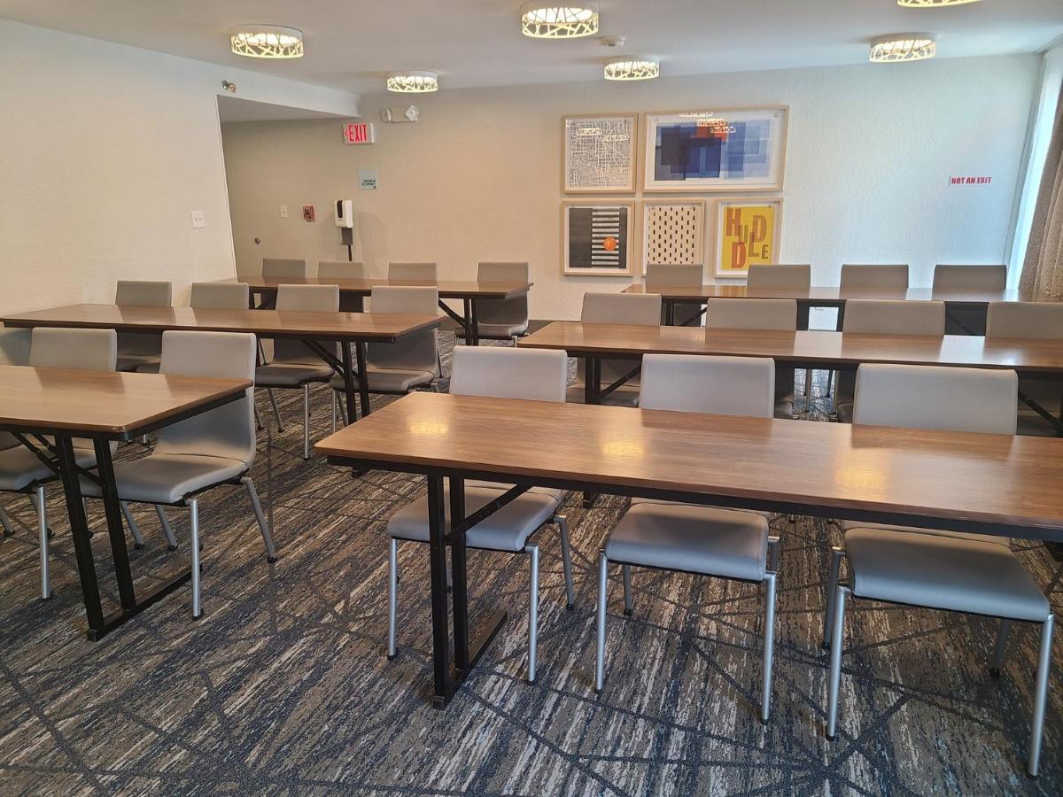 Holiday Inn Express Fort Lauderdale North - Executive Airport By Ihg Екстер'єр фото