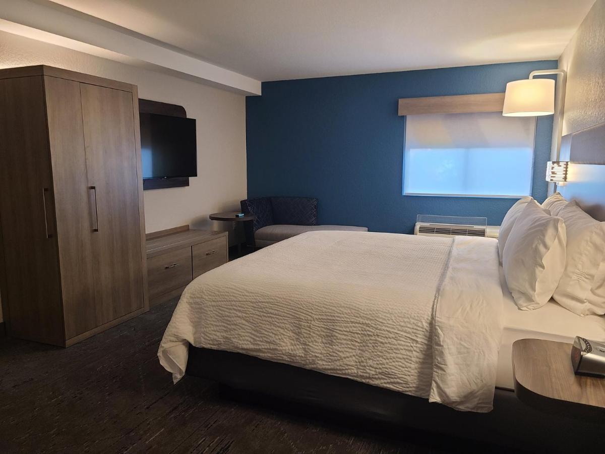 Holiday Inn Express Fort Lauderdale North - Executive Airport By Ihg Екстер'єр фото