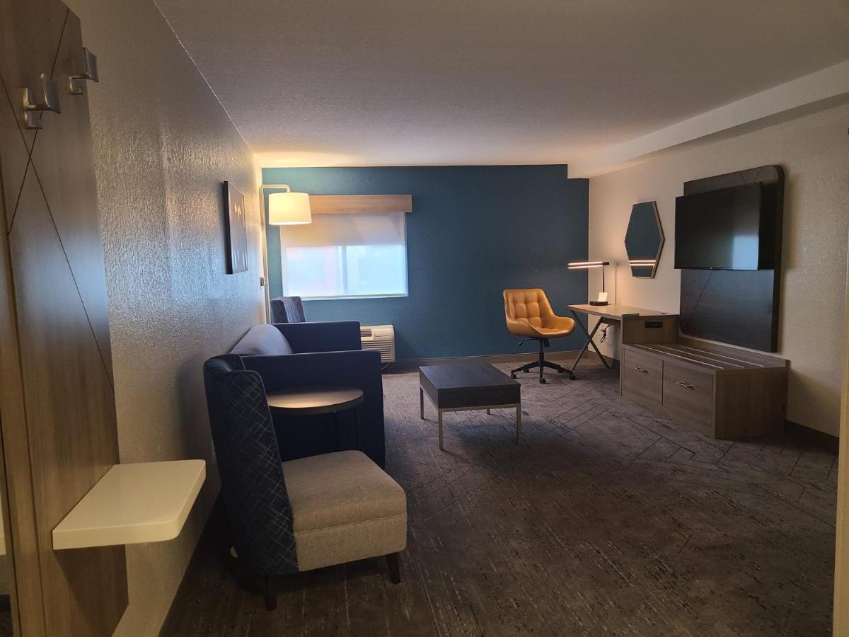 Holiday Inn Express Fort Lauderdale North - Executive Airport By Ihg Екстер'єр фото