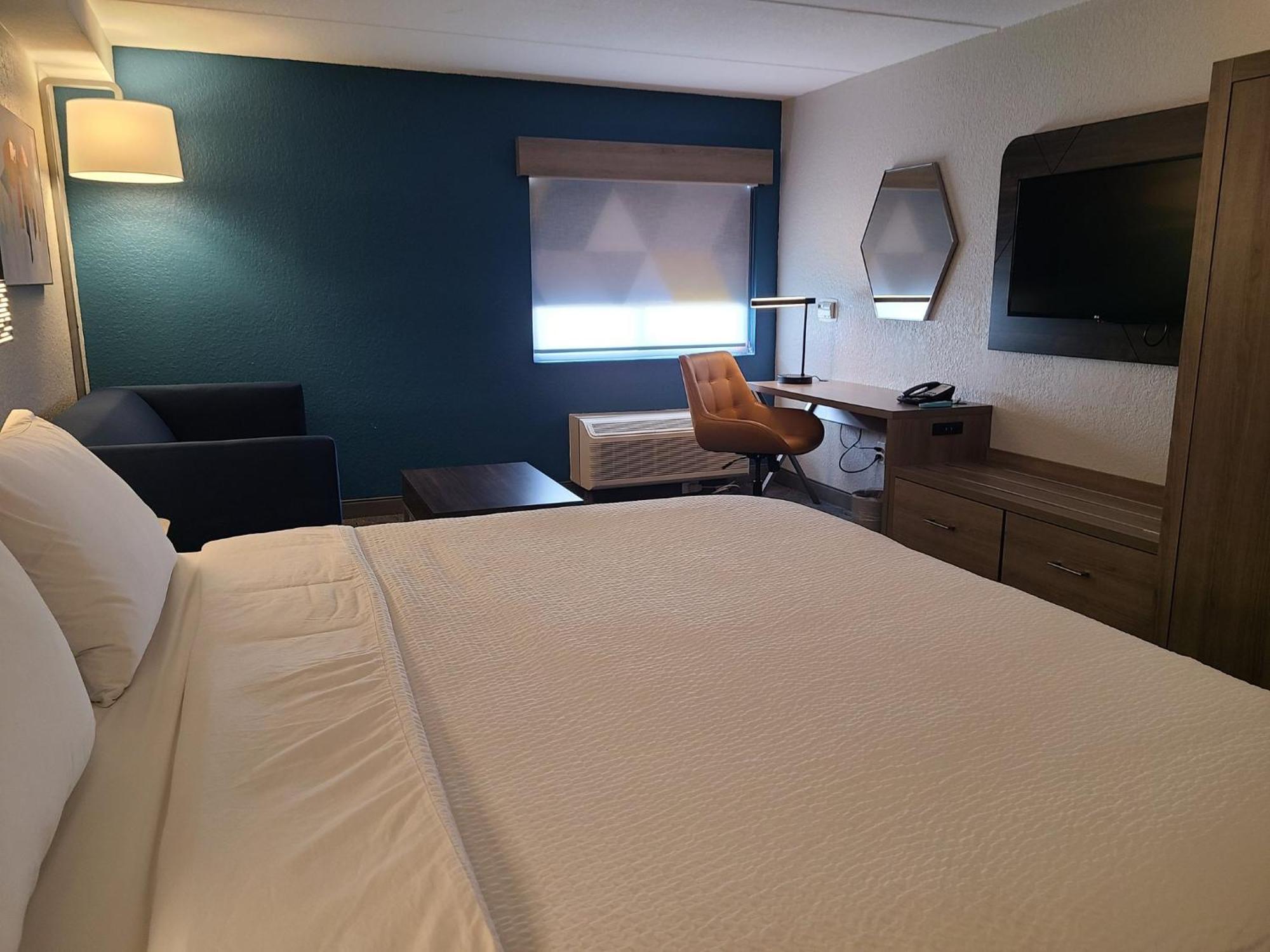 Holiday Inn Express Fort Lauderdale North - Executive Airport By Ihg Екстер'єр фото